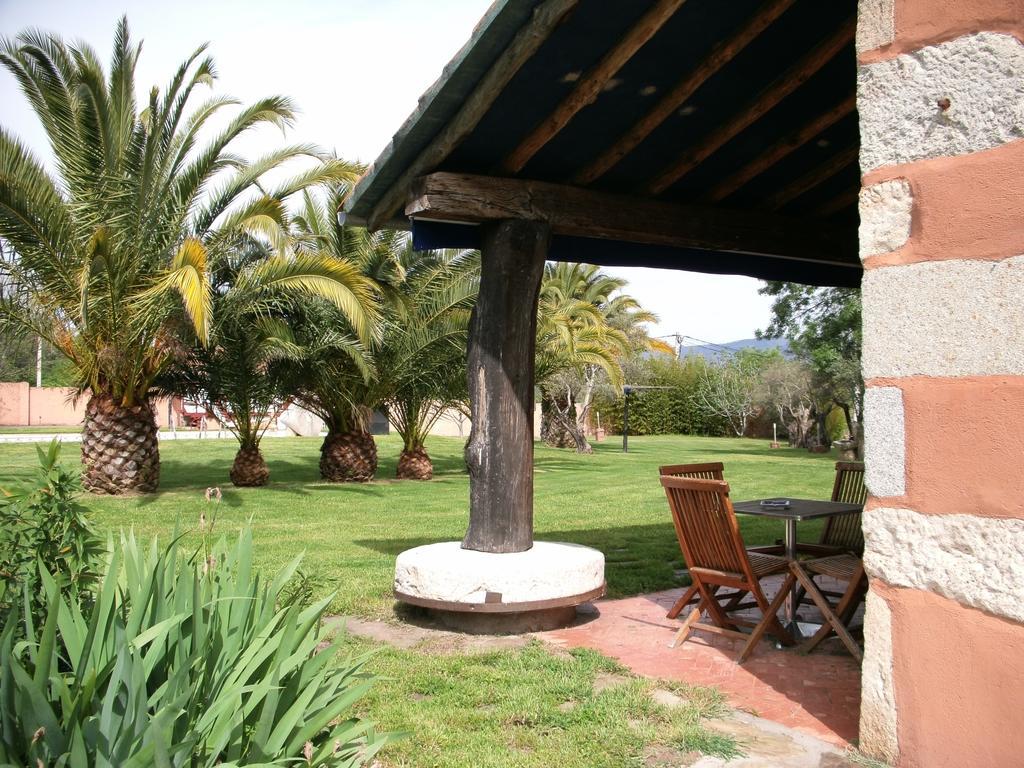 Posada Tresmentiras Aldeanueva del Camino Exterior photo